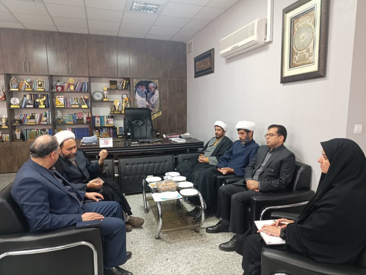 دیدار دبیر و معاونین ستاد استان با سرپرست اداره کل ورزش و جوانان استان 